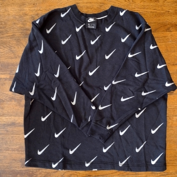 Nike sweatshirt in Black and Silver - Picture 1 of 6